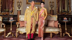 タイ国王のもう１人の配偶者、「野心」理由に称号や地位剥奪