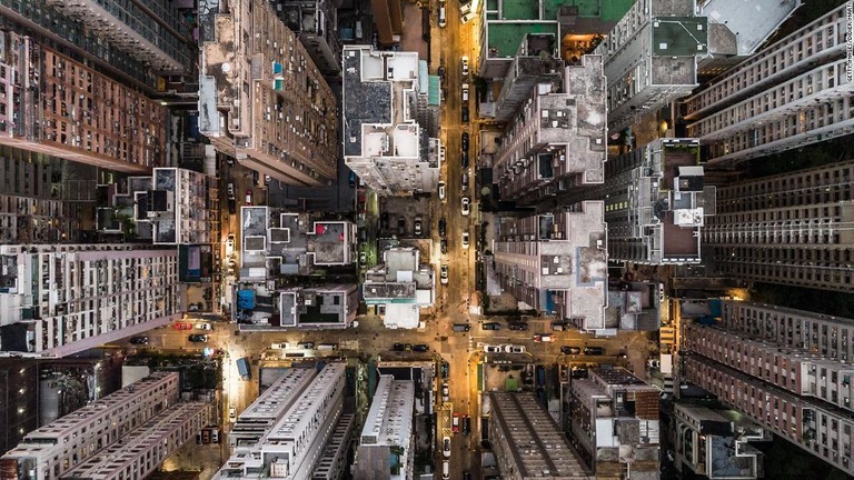 香港で、約１２．５平方メートルの駐車スペースが約１億円で売却された/Getty Images/Didier Marti