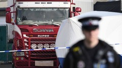 英トラックから３９人の遺体　男１人を殺人などで起訴