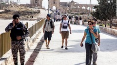 観光客を刃物で襲撃、外国人含む８人負傷　ヨルダン