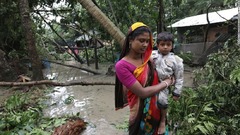 バングラデシュにサイクロン直撃、１０人死亡　２００万人が避難