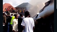 人口密集地に航空機が墜落、１７人死亡か　コンゴ