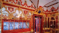 博物館内の宝石の展示室