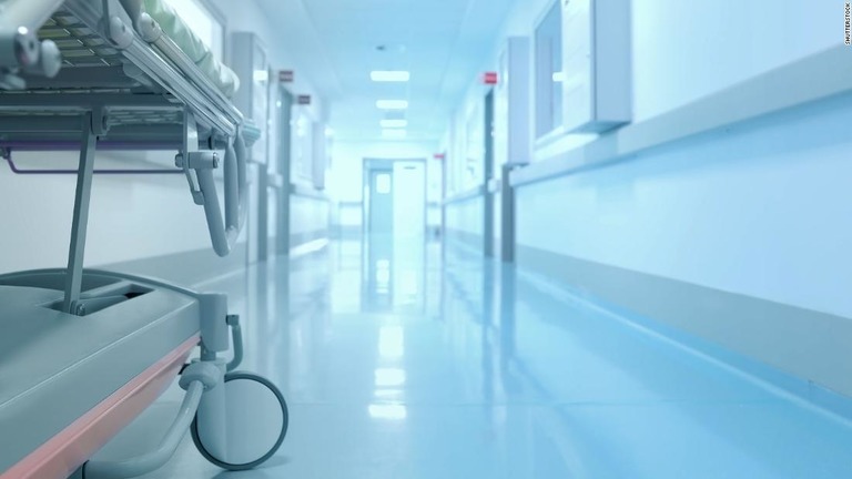男性は集中治療室で治療を受けたものの亡くなった/Shutterstock