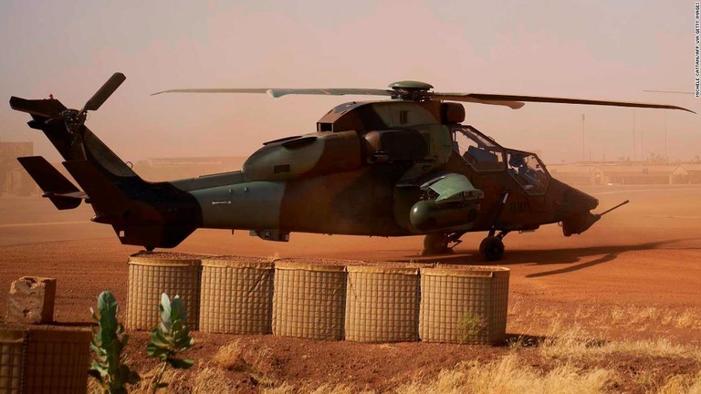 マリで仏軍のヘリコプター２機が衝突。兵士１３人が死亡した/MICHELE CATTANI/AFP via Getty Images