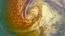 高さ２３ｍの巨大波出現、史上最大級　嵐襲来の米加州沖