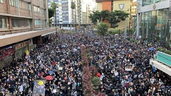 香港で再び大規模デモ、政府に対する圧力持続