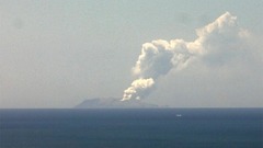 ＮＺ沖合で火山噴火、５人死亡　行方不明者も