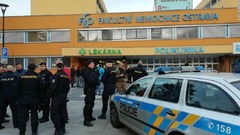 チェコ東部の病院で銃撃、６人死亡　容疑者は逃走