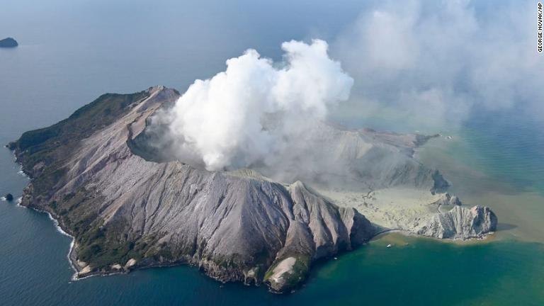 ホワイト島の空撮写真＝９日/George Novak/AP