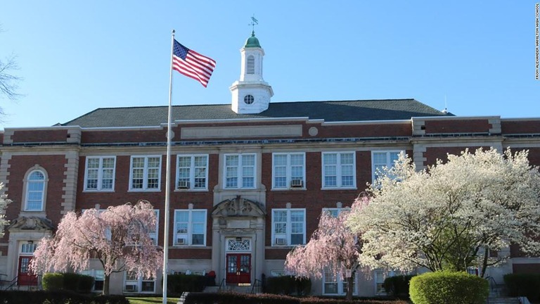 米高校で上演が予定されていた「ターザン」が人種差別への懸念から中止となった/From Alexander Hamilton High School 