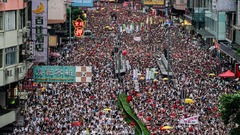 外国人専門家グループ、警官の過剰対応の調査委を辞任　香港デモ