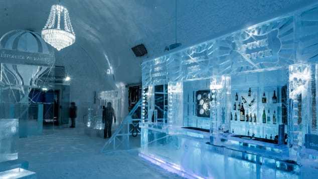 様々な装飾が施された氷のバー「トルネランド」/Courtesy Asaf Kliger