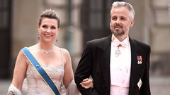 ノルウェー王女の元夫、アリ・ベーン氏が自殺