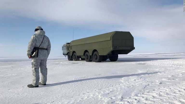 ロシアが極超音速ミサイルを実戦配備したと発表/Frederik Pleitgen