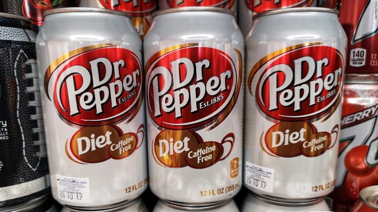 裁判所は「ダイエット・ドクターペッパー」を飲み続けてもやせなかったとの原告の訴えを退けた/Shutterstock