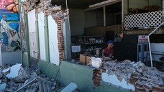 過去の救援物資見つかる、責任者を解任　地震被害のプエルトリコ