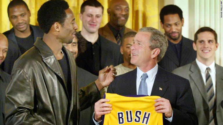 ブッシュ大統領と＝２００２年１月/Doug Mills/AP