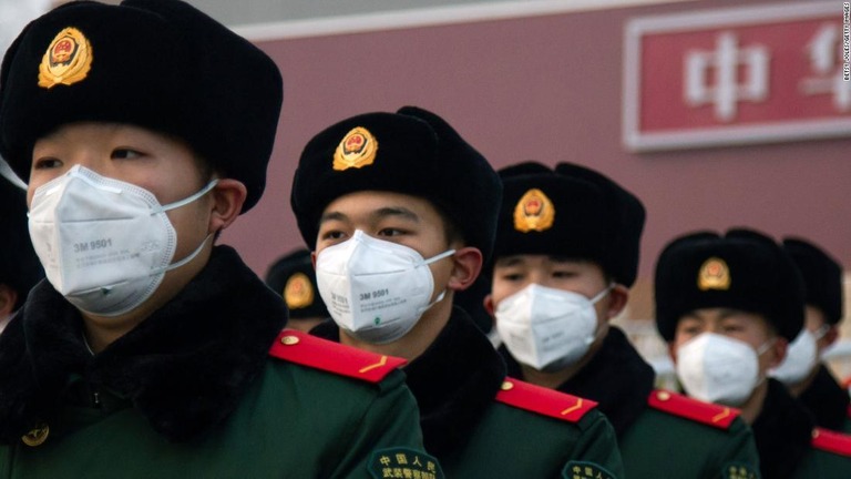 中国で新型肺炎による死者数が１００人を超えた/BETSY JOLES/GETTY IMAGES