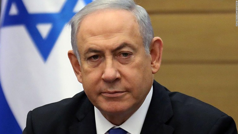 イスラエルのネタニヤフ首相が汚職疑惑で起訴された/Gali Tibbon/AFP/Getty Images