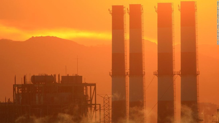 心停止のリスクは大気汚染にさらされると増大するとした研究結果が報告された/David McNew/Getty Images North America/Getty Images