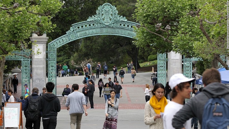 米カリフォルニア大学バークリー校は、新型肺炎に関連して、アジア出身者と接するのを嫌うのは「一般的な反応」などとする見方を示したことについて謝罪した/Justin Sullivan/Getty Images North America/Getty Images