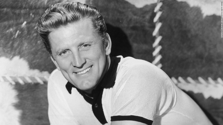 １０３歳で死去したハリウッドの名優、カーク・ダグラスさん＝１９５０年/Hulton Archive/Archive Photos/Getty Images