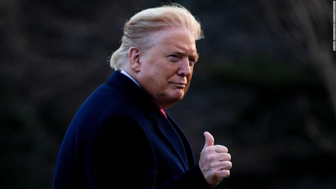 Cnn Co Jp トランプ米大統領に 日焼け顔 疑惑 snsに生え際真っ白の写真 Cnn Co Jp トランプ米大統領に 日焼け顔 疑惑 snsに生え際真っ白の写真