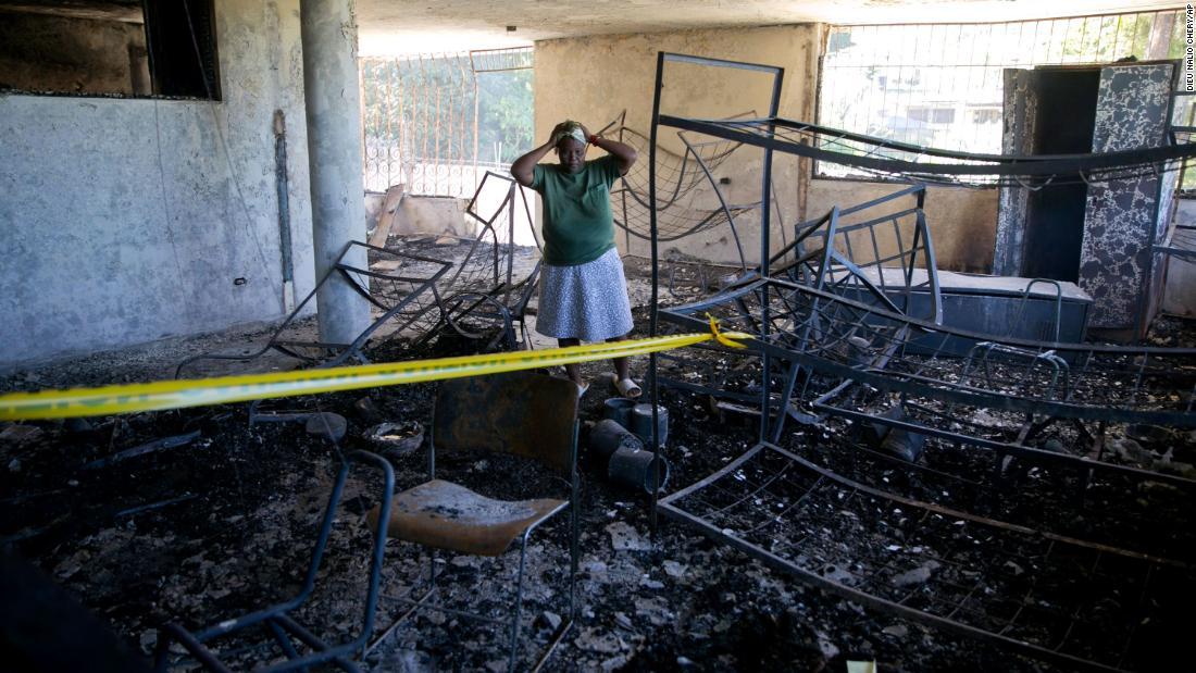 警察は子ども15人が死亡したと発表/Dieu Nalio Chery/AP