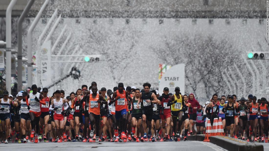 ２０１９年東京マラソンのスタート時の光景/KAZUHIRO NOGI/AFP/AFP via Getty Images