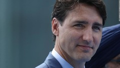 カナダ首相が自主隔離、新型コロナに警戒　夫人は検査対象