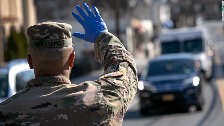 新型コロナウイルス対策でニューヨークに動員された州兵/John Moore/Getty Images