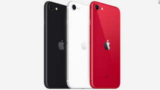 米アップルの新型スマートフォン「ｉＰｈｏｎｅ　ＳＥ」。色は、白、黒、赤の３種類