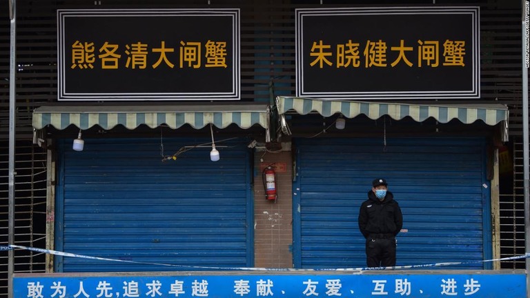 １月２４日に新型コロナウイルスが検出された中国・武漢の海鮮市場/Hector Retamal/AFP/Getty Images