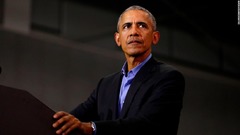 トランプ政権の新型コロナ対応は「大惨事」、オバマ氏が批判