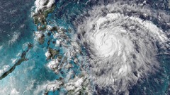 台風１号、急速に発達しフィリピンに接近　暴風雨と高潮の恐れ