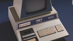 コモドール社の「ＰＥＴ２００１」にはテープレコーダーが内蔵されていた