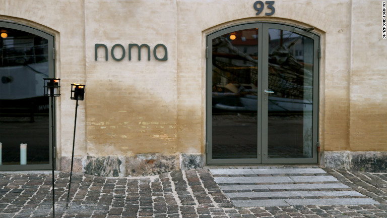 レストラン「ノーマ」がワインとバーガーで営業を再開した/CNN/Rosie Tomkins