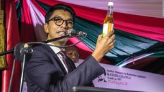 マダガスカル、薬草飲料が新型コロナの「治療薬」と主張　ＷＨＯは警告