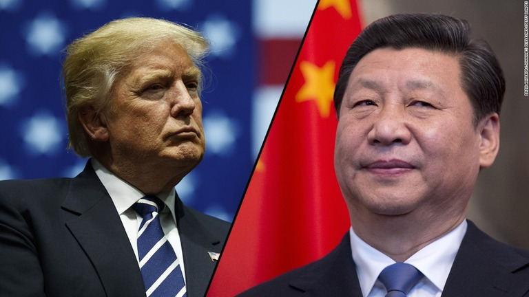 トランプ米大統領（左）がＳＮＳで中国の新型コロナ対応を改めて非難した/Getty Images