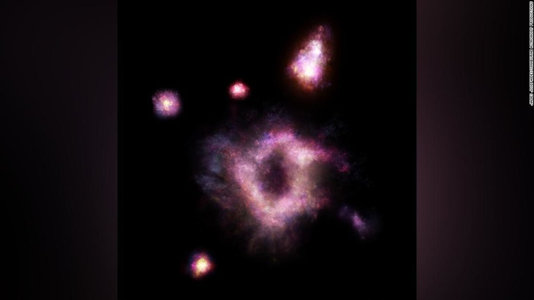 「炎のリング」のようなドーナツ状の銀河が見つかった/James Josephides/Swinburne Astronomy Productions