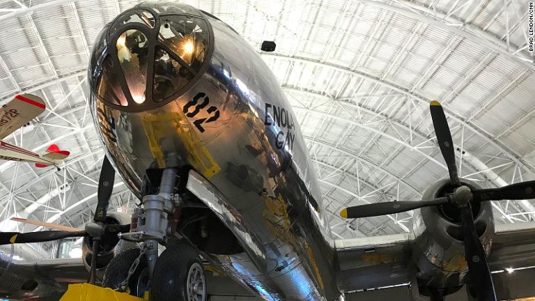 大陸間を移動する爆撃機として設計されたＢ２９は、英国がナチスドイツに敗れた場合、米合衆国本土から欧州への攻撃に使用されるとみられていた/Brad Lendon/CNN