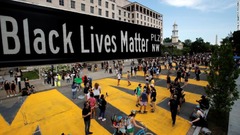 首都ワシントンで「ＢＬＡＣＫ　ＬＩＶＥＳ　ＭＡＴＴＥＲ　ＰＬＡＺＡ」を命名されたエリアが登場した