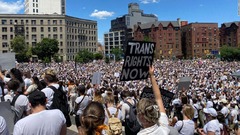 黒人トランスジェンダーへの暴力に抗議、全米で集会