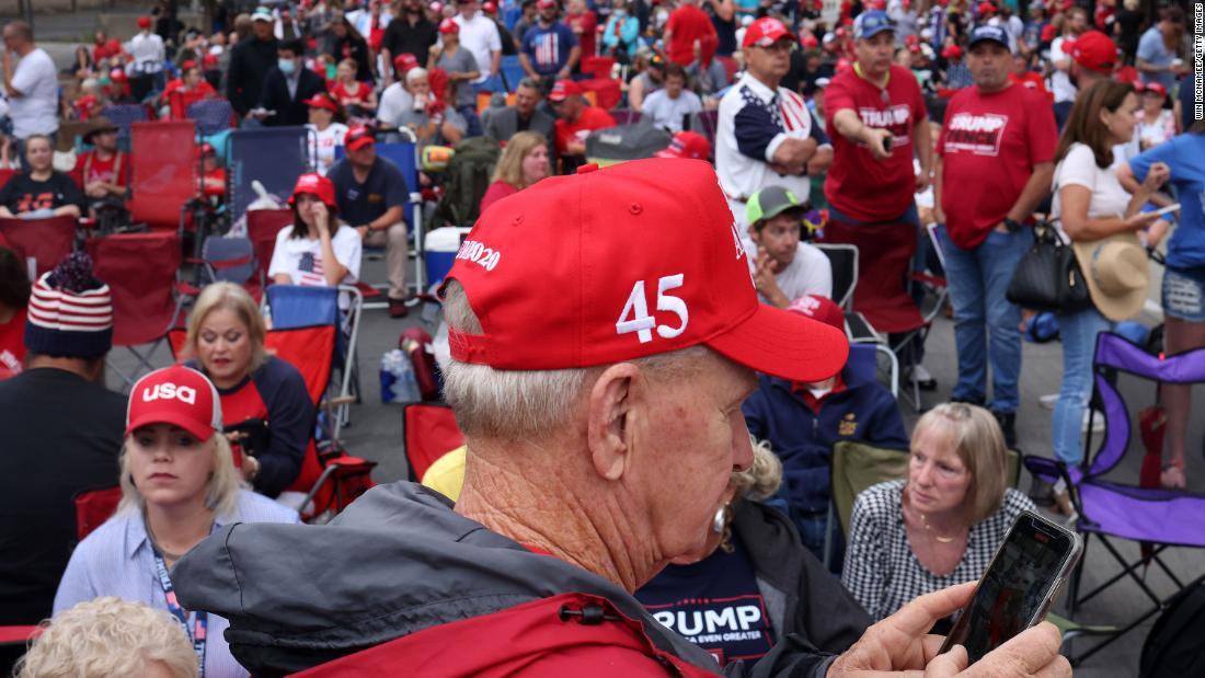 01-trump-rally-tulsa-crowd-