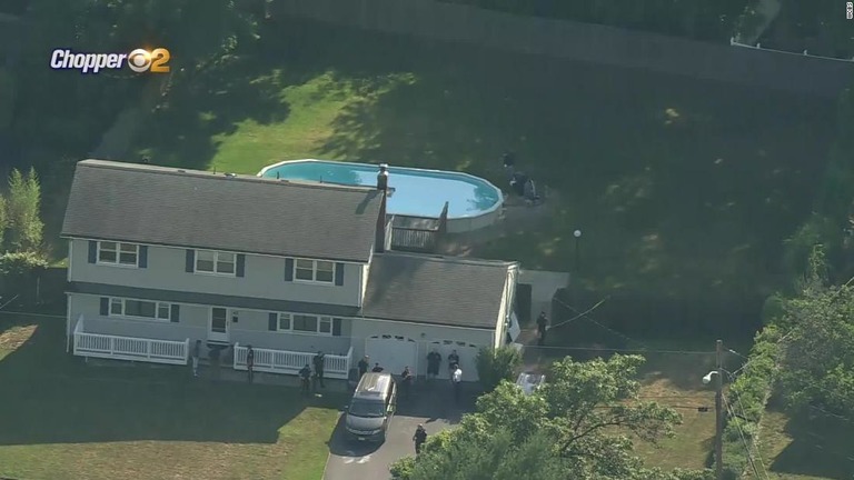 ８歳の少女と母親、祖父の３人が自宅のプールで溺死した＝米ニュージャージー州/WCBS