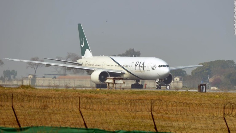 パキスタンのパイロットの約３人に１人が飛行資格を所有していないことがわかった/FAROOQ NAEEM/AFP/AFP via Getty Images