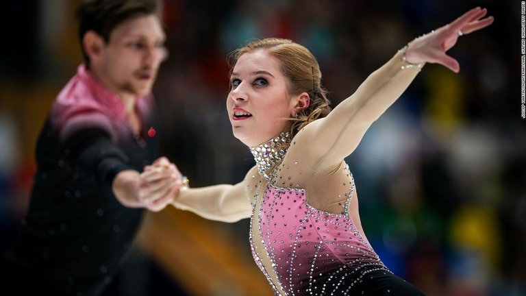 亡くなったエカテリーナ・アレクサンドロフスカヤさん（右）/Joosep Martinson/International Skating Union/Getty Images