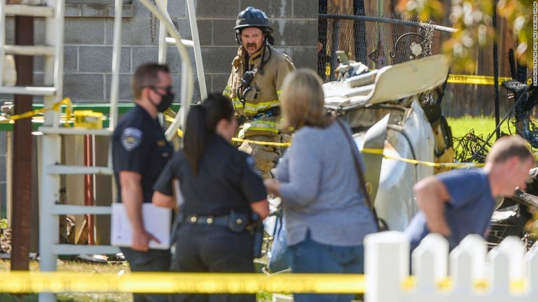 墜落現場に出動した緊急対応要員＝ユタ州/Leah Hogsten/The Salt Lake Tribune via AP