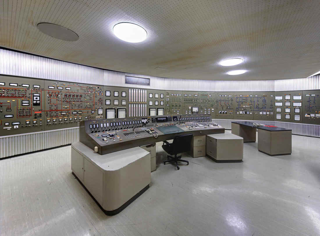 カールスルーエ工科大学にある研究用原子炉の制御室/Bernhard Ludewig